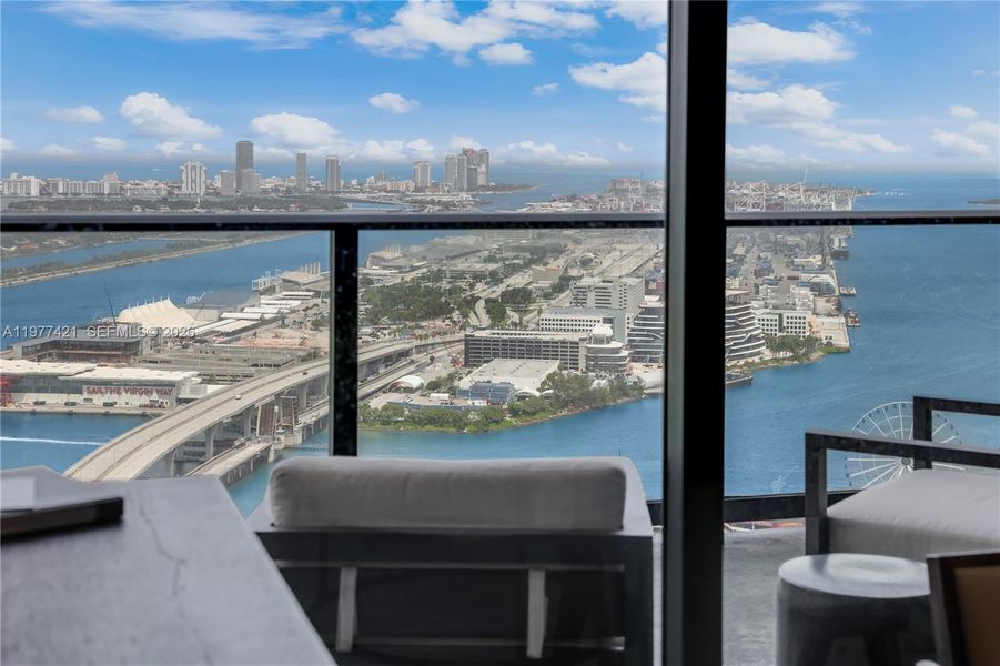 Condo located in Miami, FL showcasing its design and architecture (Image 24). Condo located in Miami, FL showcasing its design and architecture (Image 24).
