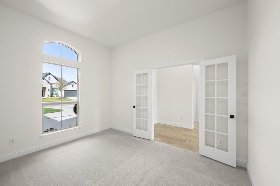Spacious, unfurnished interior of a new home in Abe's Landing, Granbury (Image 27). Spacious, unfurnished interior of a new home in Abe's Landing, Granbury (Image 27).