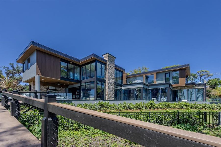 Image 91 of a home in .