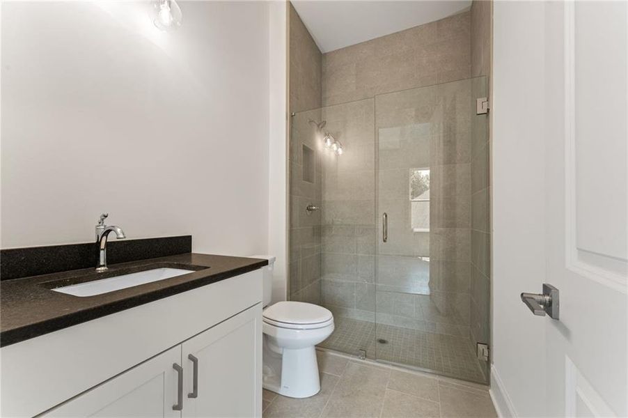 Furnished interior view inside a new home in , Dallas (Image 5).