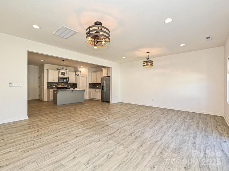 Living/ Dining Living/ Dining