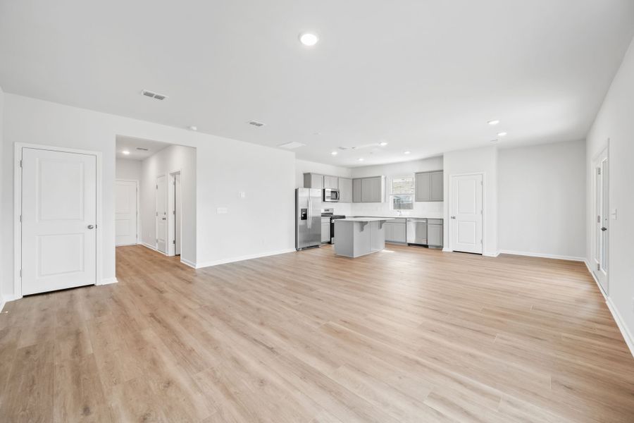 Spacious, unfurnished interior of a new home in Grand Arbor, Blythewood (Image 15).