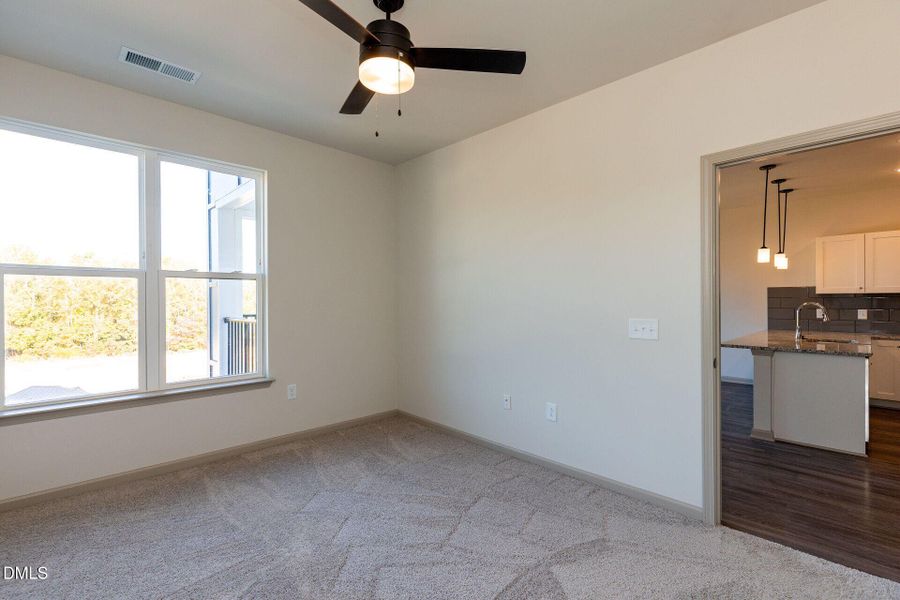 020-1920x1080-main-bedroom