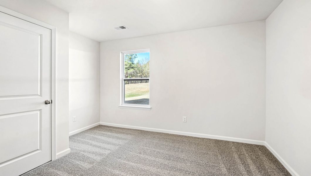 Spacious, unfurnished interior of a new home in Baxter Village, Boiling Springs (Image 18).