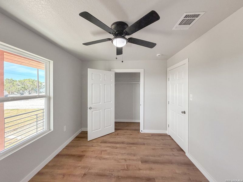 Spacious, unfurnished interior of a new home in , Spring Branch (Image 33).
