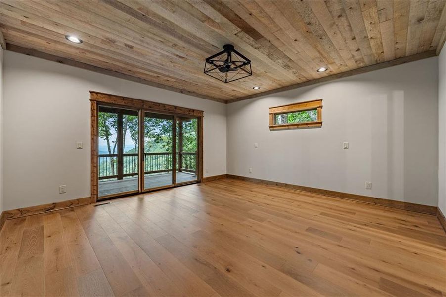 Spacious, unfurnished interior of a new home in , Ellijay (Image 19).