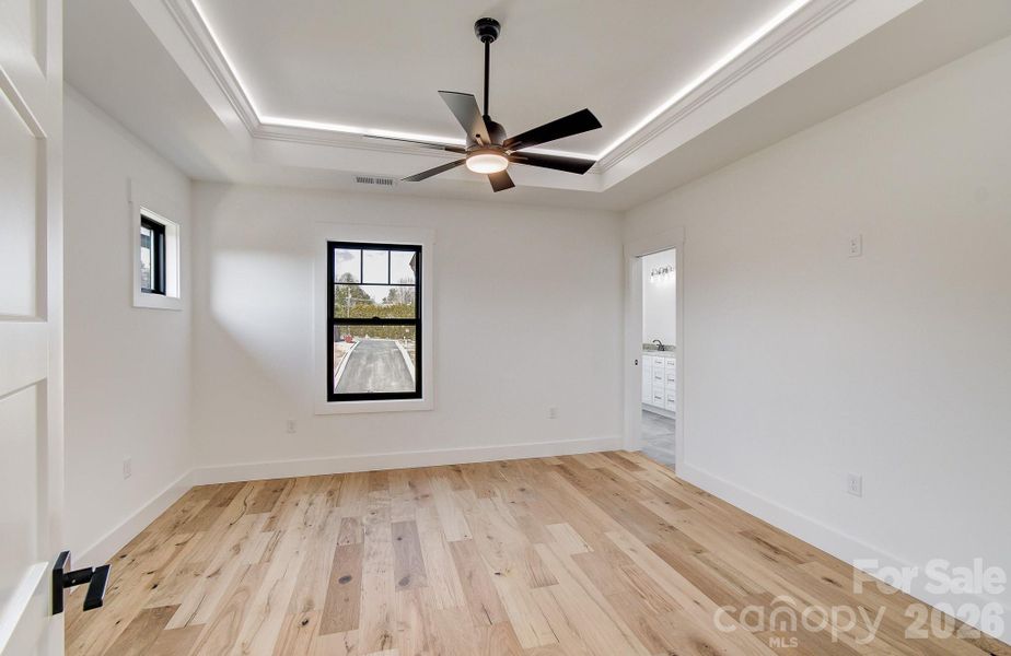 Spacious, unfurnished interior of a new home in , Hendersonville (Image 20).