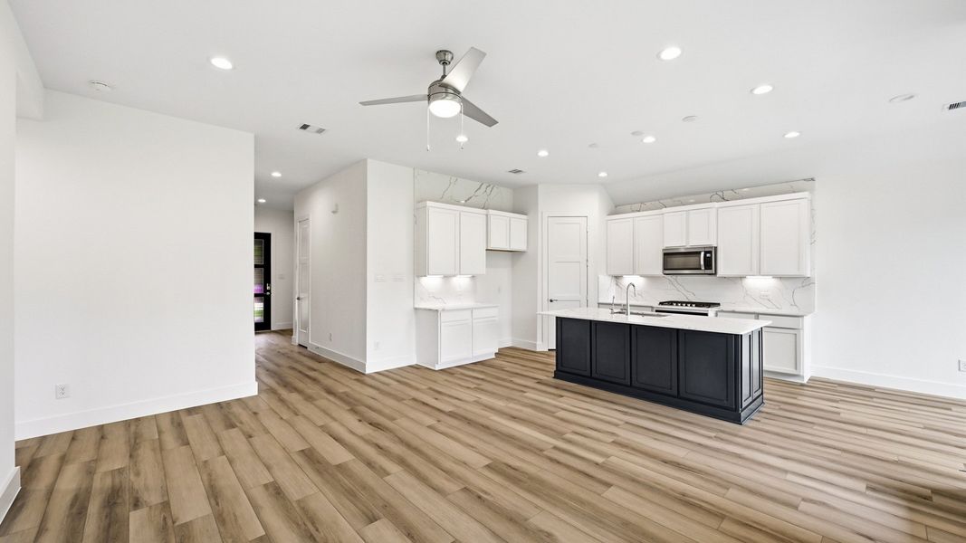 Spacious, unfurnished interior of a new home in Mill Creek Estates, Magnolia (Image 14).