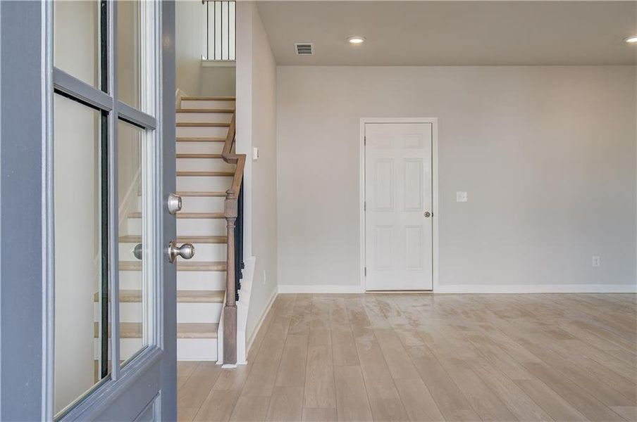 Spacious, unfurnished interior of a new home in Silverock, McDonough (Image 13).