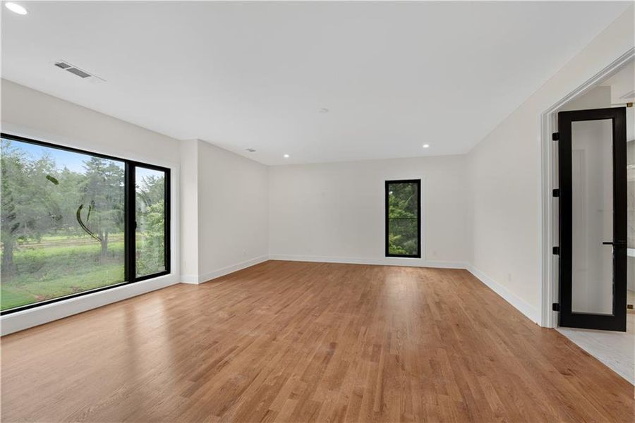 Spacious, unfurnished interior of a new home in , Marietta (Image 28). Spacious, unfurnished interior of a new home in , Marietta (Image 28).