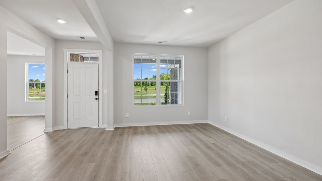 Representative unfurnished interior of a home built from the Ansley by D.R. Horton in Harvest Point, Spring Hill (Image 48).