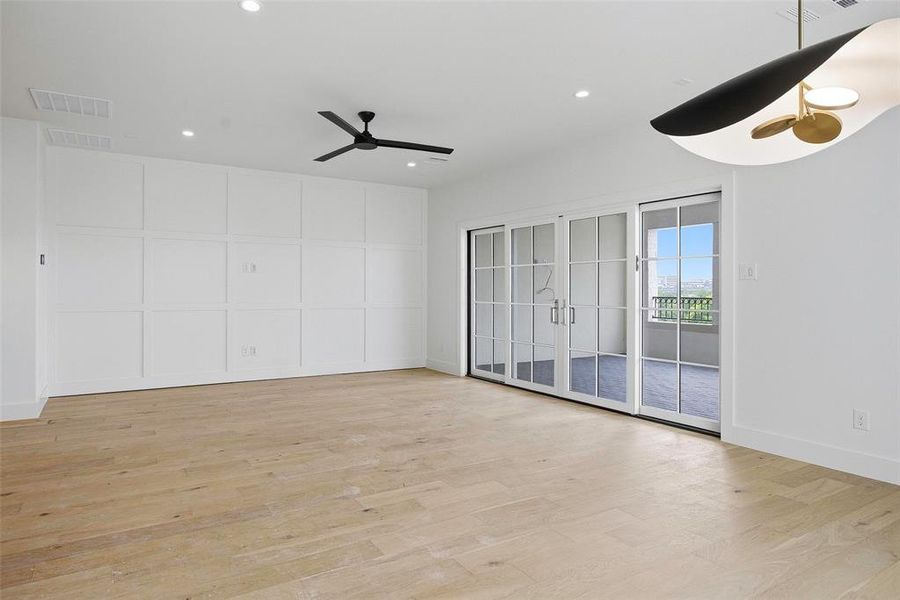 Game room recreation table space