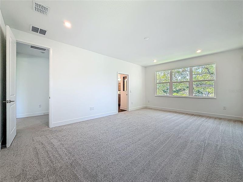 Spacious, unfurnished interior of a new home in , Tampa (Image 68). Spacious, unfurnished interior of a new home in , Tampa (Image 68).