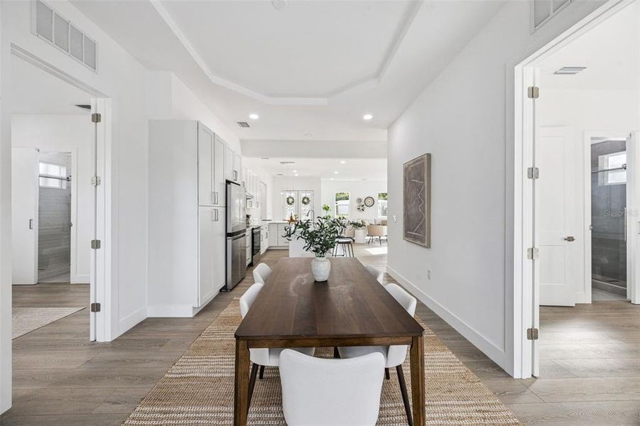 Furnished interior view inside a new home in , Orlando (Image 27).