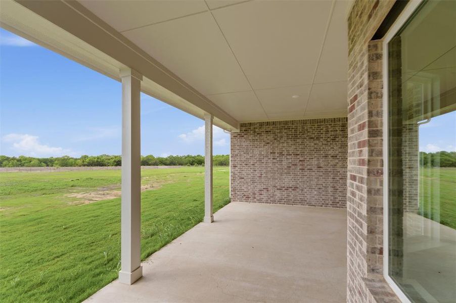 Exterior details and patio area of a home in Fannin Ranch, Leonard (Image 20).