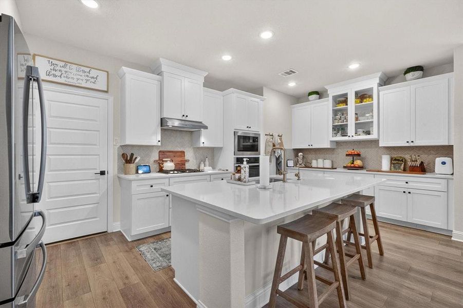 Furnished interior view inside a new home in Oaks of North Grove, Waxahachie (Image 18).