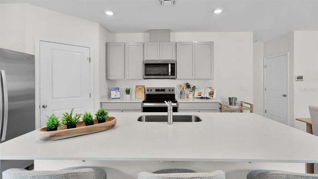 Furnished interior view inside a new home in Bradbury Creek, Haines City (Image 26).