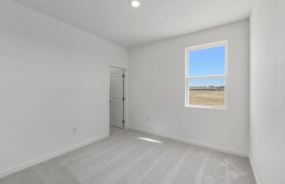 Spacious, unfurnished interior of a new home in Larson Crossing, Elgin (Image 15).