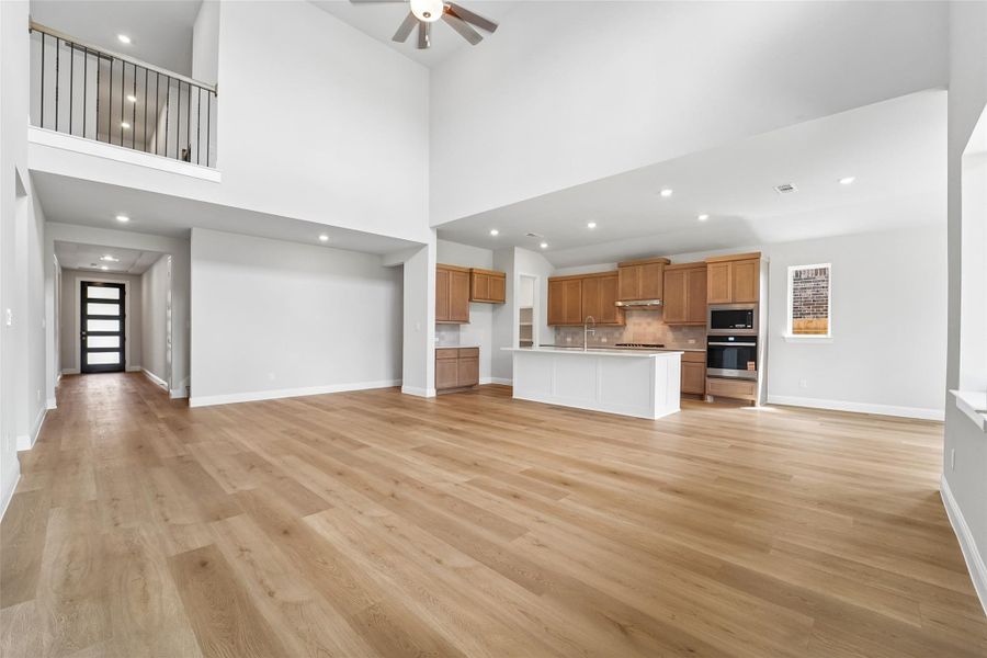 Spacious, unfurnished interior of a new home in Evergreen 55', Conroe (Image 43). Spacious, unfurnished interior of a new home in Evergreen 55', Conroe (Image 43).