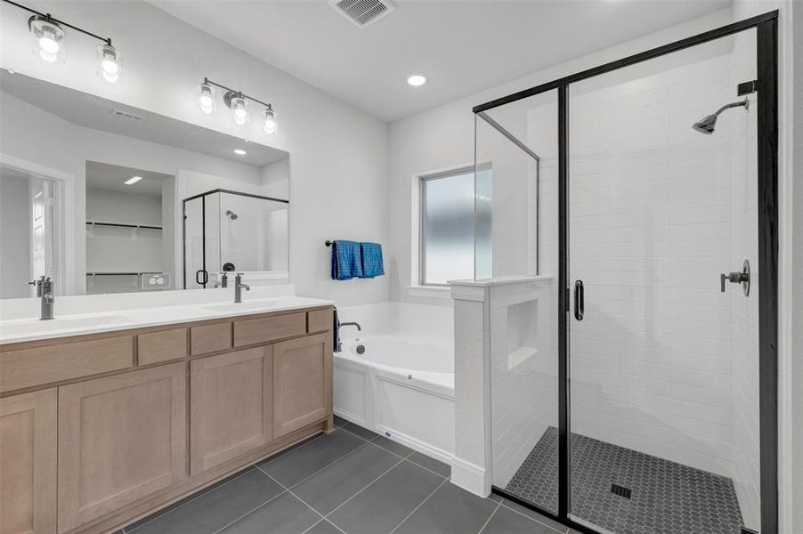 Furnished interior view inside a new home in Creekshaw – Gardens, Royse City (Image 13).