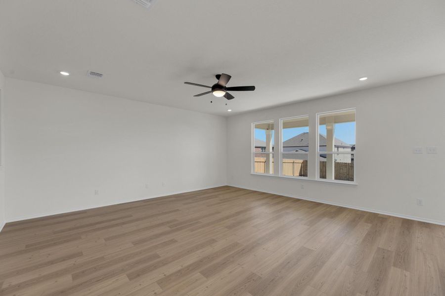 Spacious, unfurnished interior of a new home in Salerno - Classic Collection, Round Rock (Image 25). Spacious, unfurnished interior of a new home in Salerno - Classic Collection, Round Rock (Image 25).