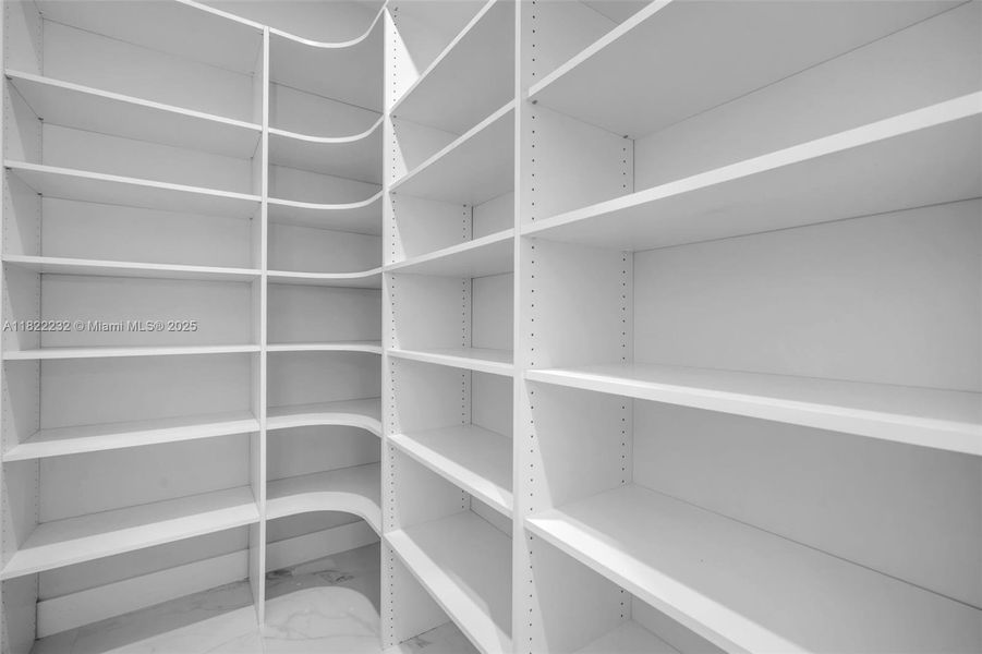 Spacious, unfurnished interior of a new home in , Hollywood (Image 22).