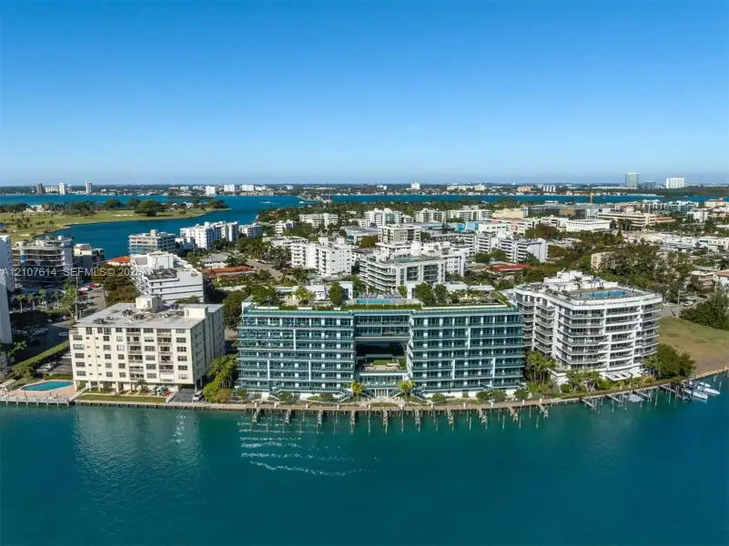 Condo located in Bay Harbor Islands, FL showcasing its design and architecture (Image 21).