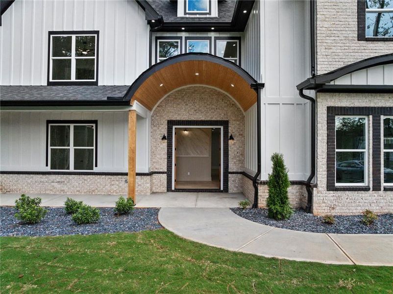 Exterior details and patio area of a home in , Winder (Image 4).