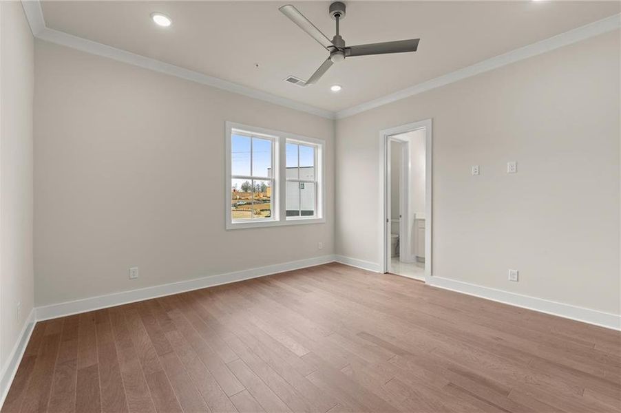 Spacious, unfurnished interior of a new home in , Alpharetta (Image 38).