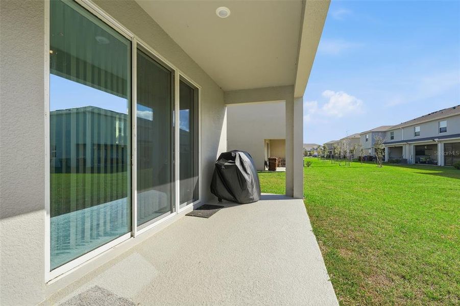 Exterior details and patio area of a home in , Kissimmee (Image 31).