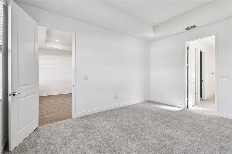 Spacious, unfurnished interior of a new home in Sweetwater at Lakewood Ranch, Lakewood Ranch (Image 12).