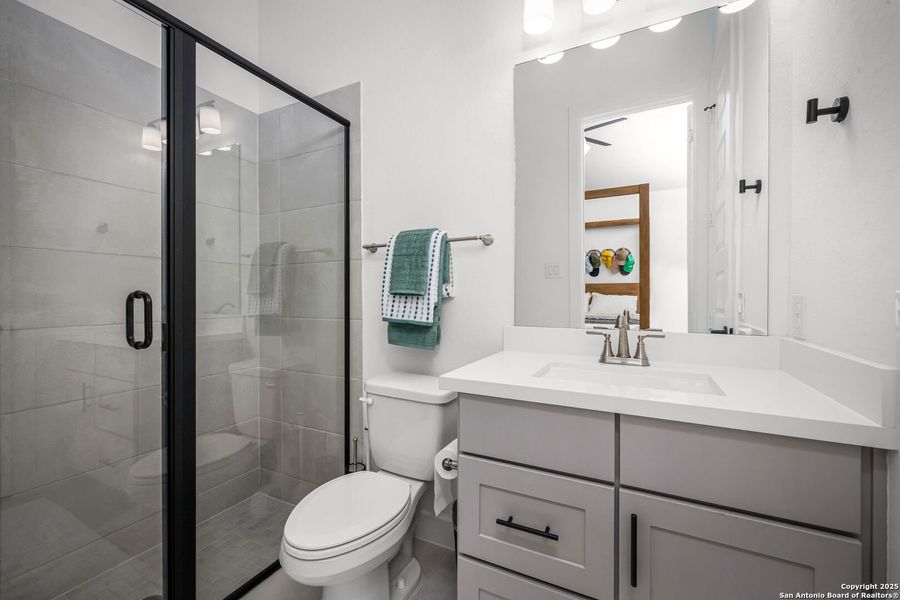 Furnished interior view inside a new home in Vintage Oaks, New Braunfels (Image 14). Furnished interior view inside a new home in Vintage Oaks, New Braunfels (Image 14).