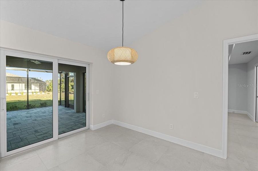 Spacious, unfurnished interior of a new home in , Englewood (Image 18).