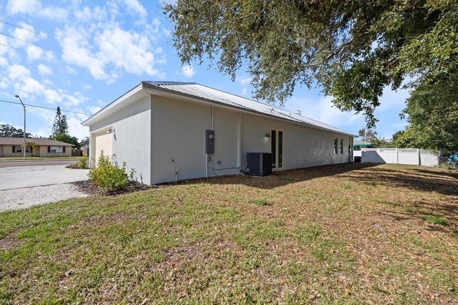Exterior details and patio area of a home in , Sarasota (Image 30).
