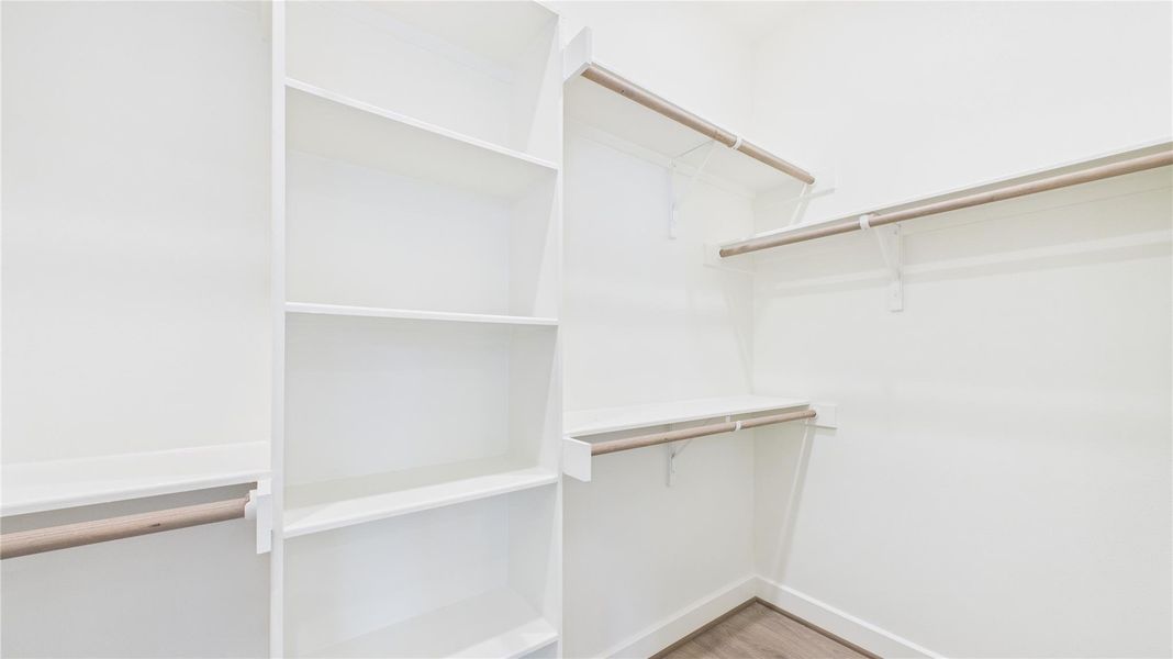 Spacious, unfurnished interior of a new home in White Oak Station, Houston (Image 20). Spacious, unfurnished interior of a new home in White Oak Station, Houston (Image 20).