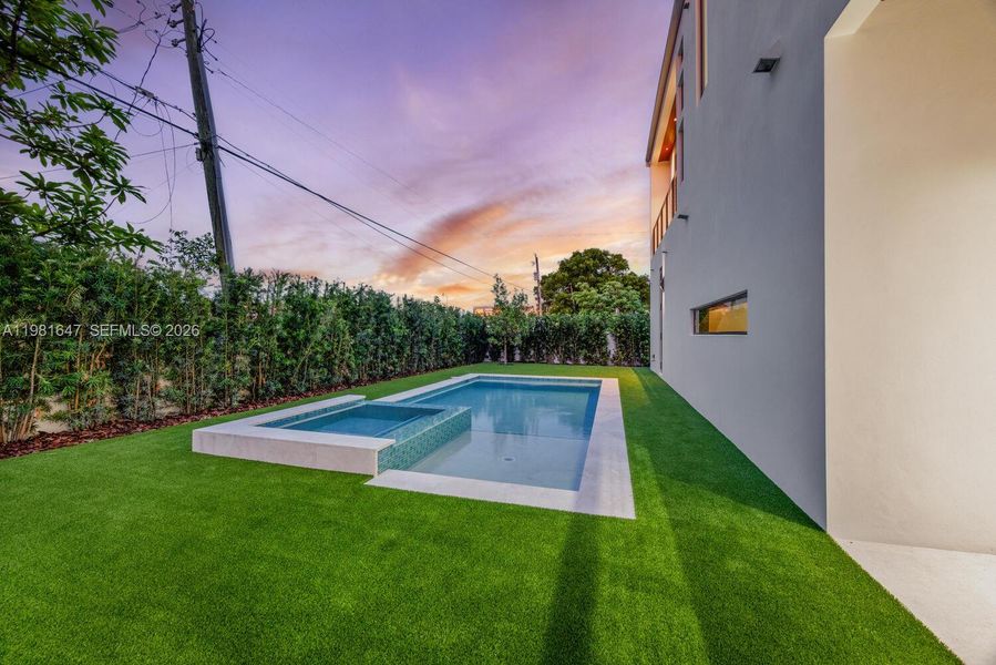 Exterior details and patio area of a home in , Miami (Image 35).
