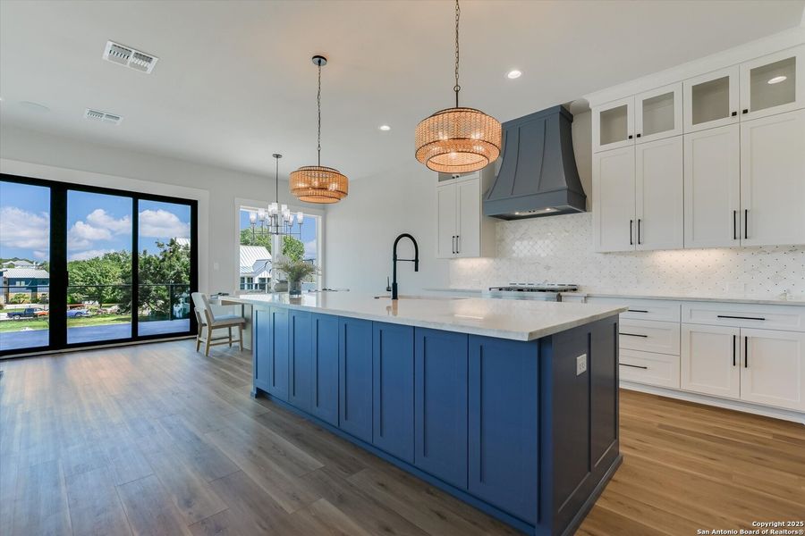 Furnished interior view inside a new home in , Kingsland (Image 32).