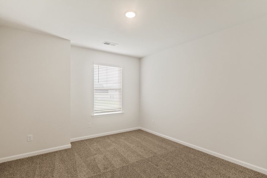 Representative unfurnished interior of a home built from the Palm by Veranda Homes in Hitchcock Preserve, Aiken (Image 18).