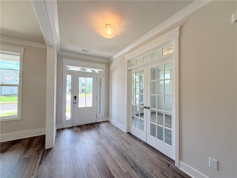 Spacious, unfurnished interior of a new home in Ponderosa Farms Reserve, Gainesville (Image 38).