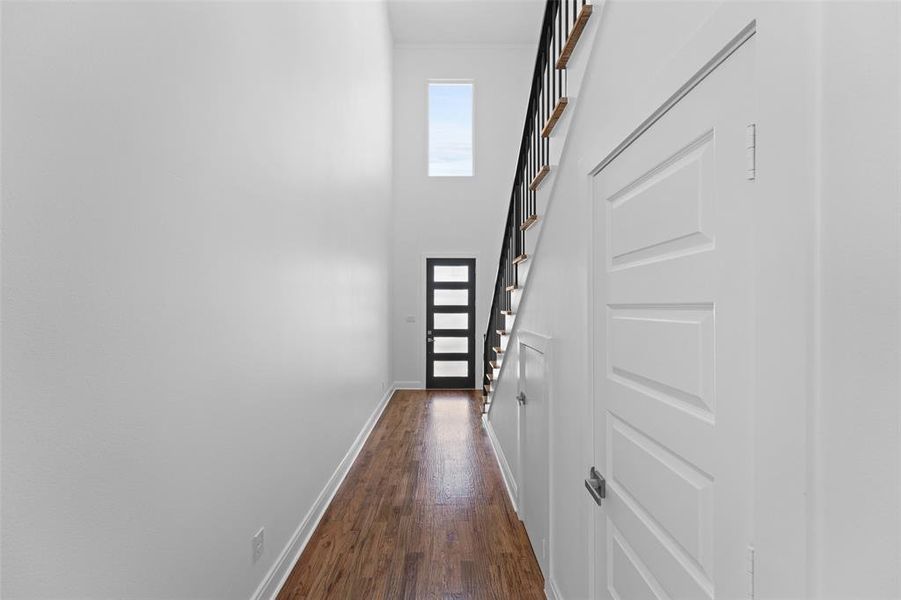 Spacious, unfurnished interior of a new home in , Dallas (Image 27).