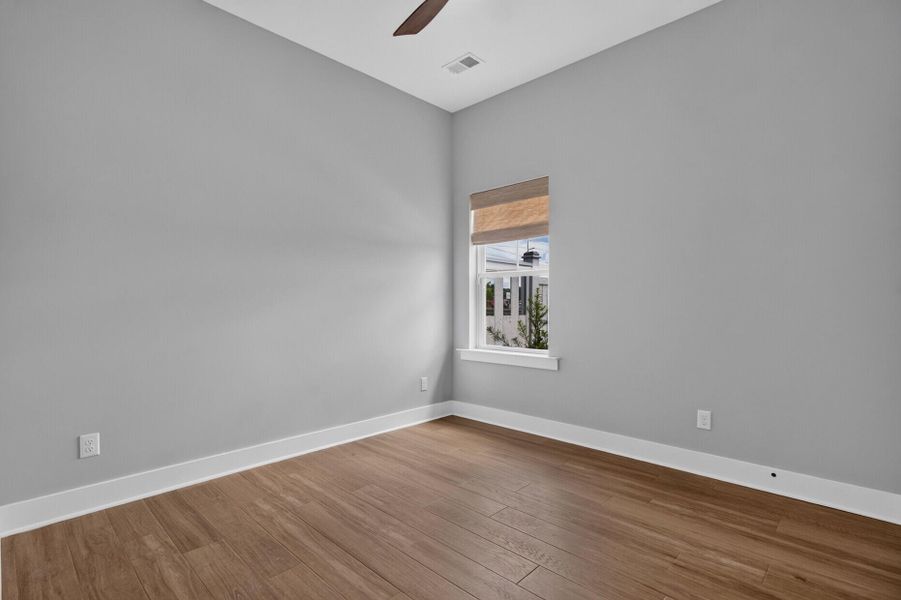 Spacious, unfurnished interior of a new home in , Summerville (Image 21).