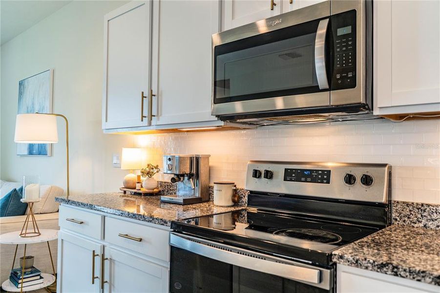 Furnished interior view inside a new home in , Plant City (Image 8).