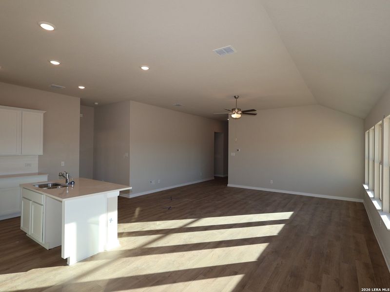 Spacious, unfurnished interior of a new home in Hickory Ridge, Elmendorf (Image 18). Spacious, unfurnished interior of a new home in Hickory Ridge, Elmendorf (Image 18).