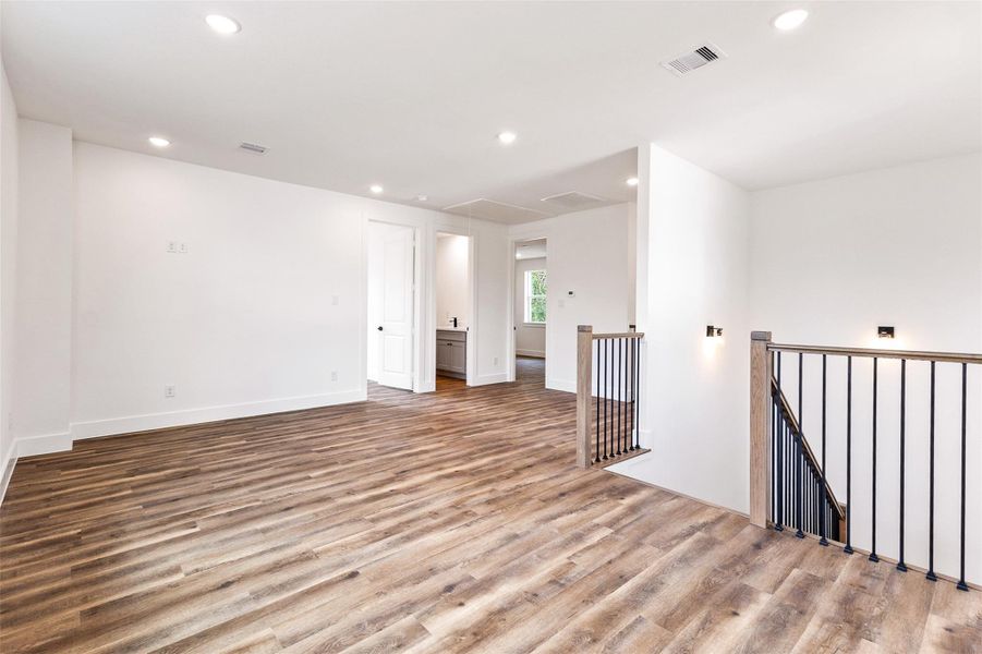 Spacious, unfurnished interior of a new home in , Spring (Image 33).