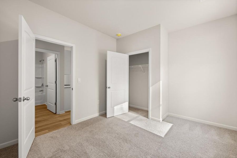 Spacious, unfurnished interior of a new home in Oconee Overlook, Gainesville (Image 29). Spacious, unfurnished interior of a new home in Oconee Overlook, Gainesville (Image 29).