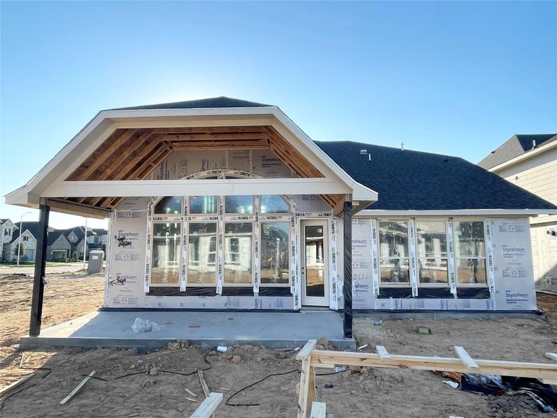 Huge Patio Huge Patio