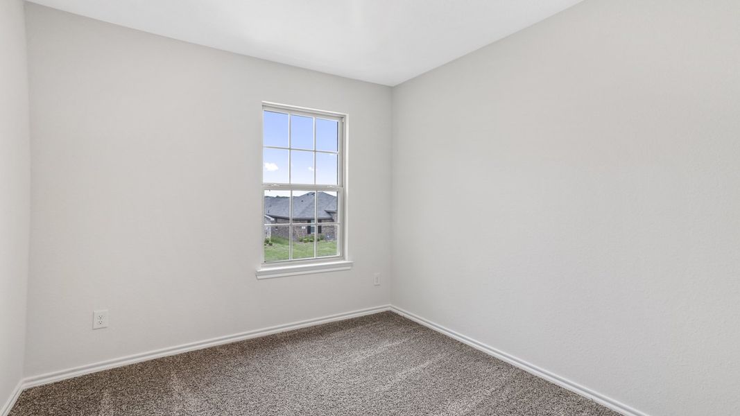Spacious, unfurnished interior of a new home in Saddlebrook, Waxahachie (Image 19).