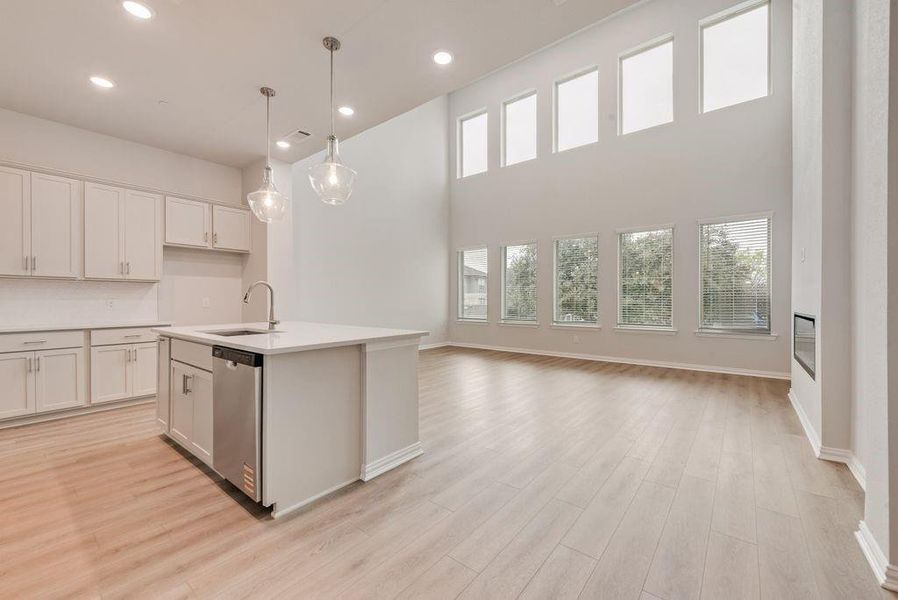 Spacious, unfurnished interior of a new home in , Frisco (Image 14).