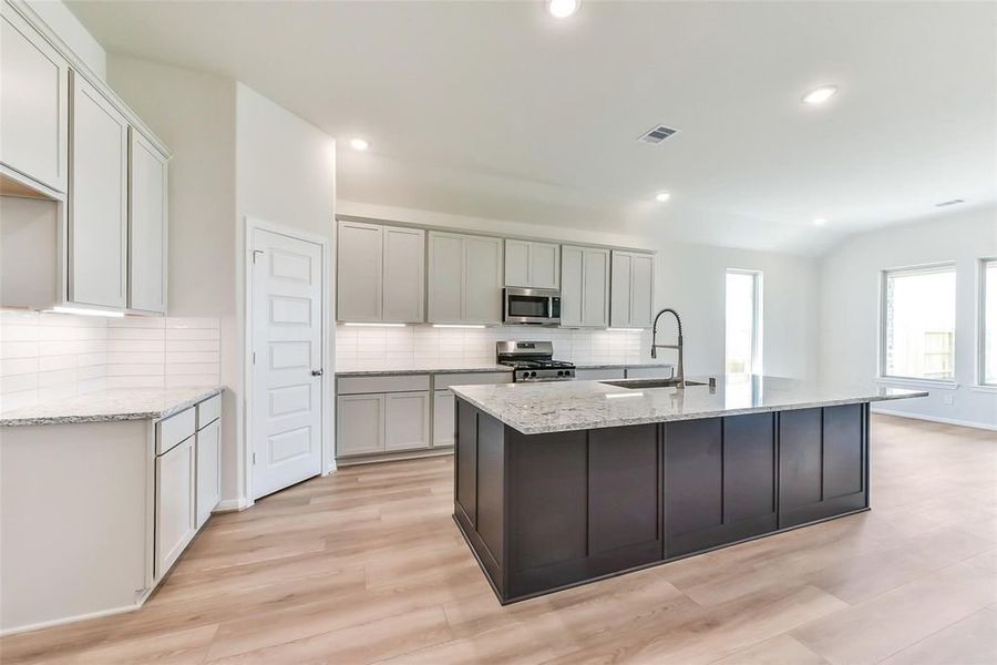 Furnished interior view inside a new home in River Ranch Meadows, Dayton (Image 4).