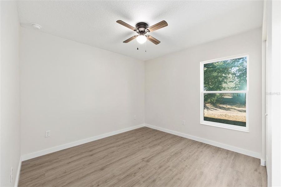 Spacious, unfurnished interior of a new home in , Dunnellon (Image 23).